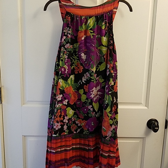 Gorgeous floral dress - Picture 6 of 6